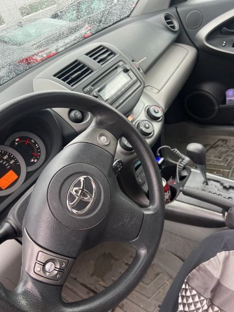 2012 Toyota RAV4 Base 9