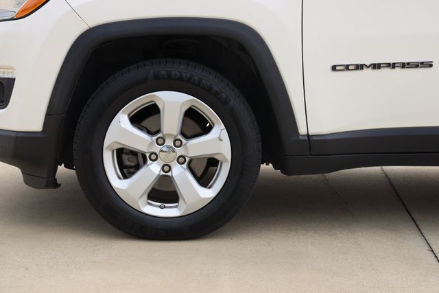 2018 Jeep Compass Latitude White at River Oaks CDJR