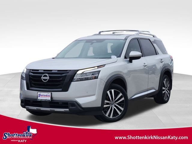 2024 Nissan Pathfinder Platinum's photo
