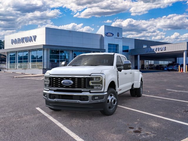New 2026 White Ford Lariat image 2