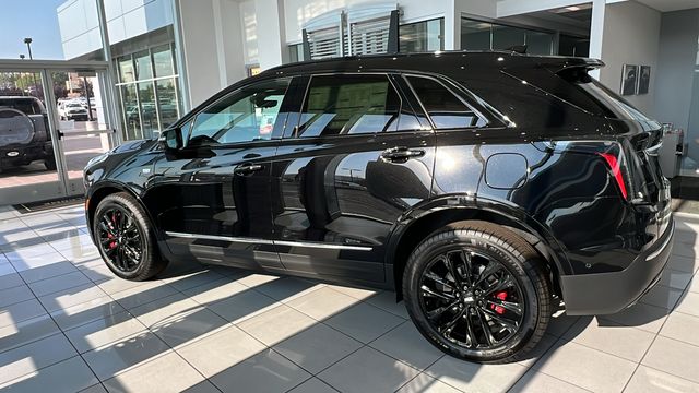 2024 Cadillac XT5 Sport 6