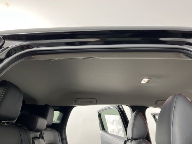 2025 Super Black Nissan Kicks SR FWD SUV