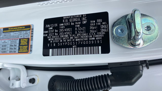New 2027 White Kia X-Line SX image 44