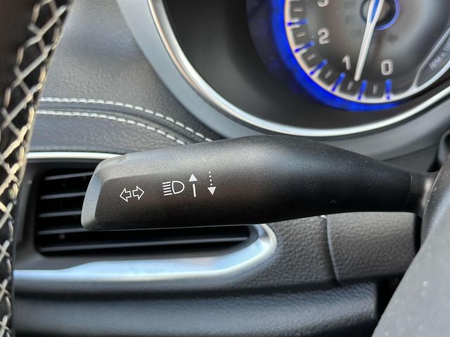 2025 Chrysler Pacifica Limited - Photo 11