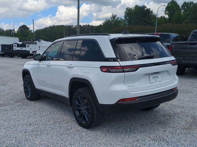 New 2026 Bright White Clear-Coat Exterior Paint Jeep  image 3