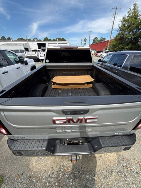 Used 2022 Silver GMC SLE image 10