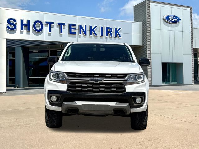 Used 2022 White Chevrolet Z71 image 2