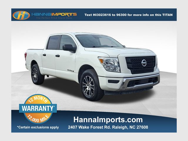 2022 Nissan Titan SV Crew Cab 4WD
