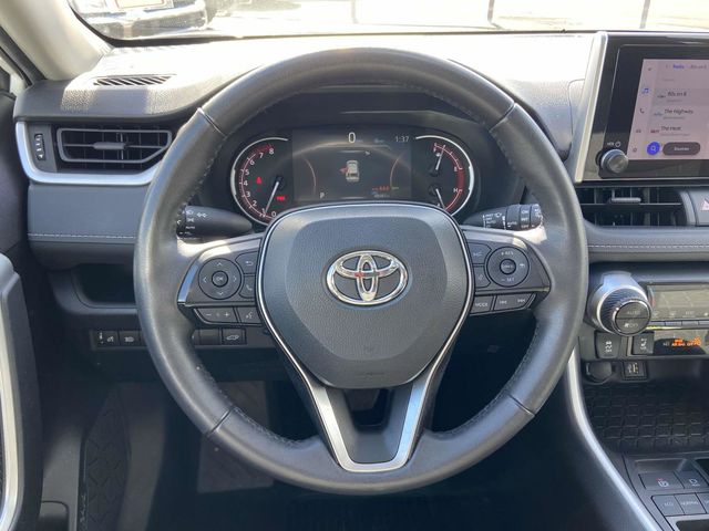 2023 Toyota RAV4 XLE 33