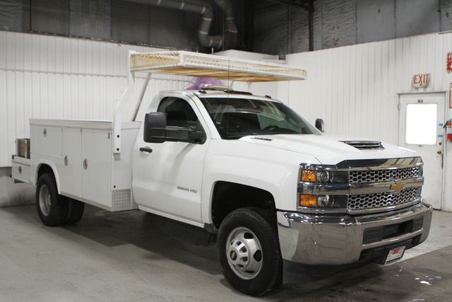 Summit White 2019 Chevrolet Silverado 3500HD Chassis Pickup Truck Four-Wheel Drive 6-Speed Automatic