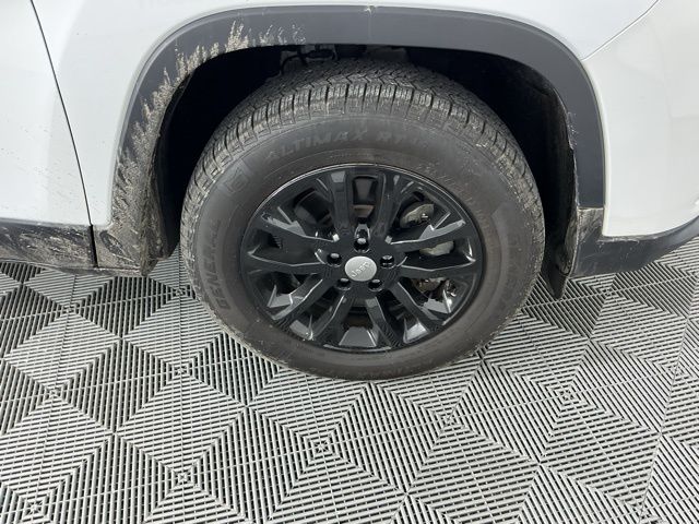 used 2022 Jeep Cherokee car, priced at $18,879