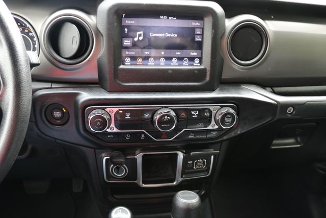 Used Car 2022 Jeep Gladiator  Sport For Sale Under $35,000 In Austin, Texas