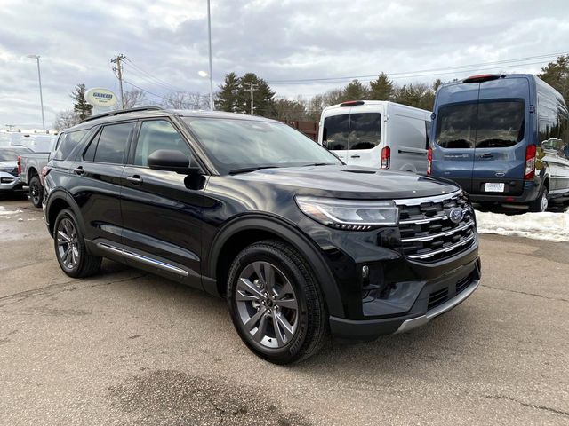 2025 Ford Explorer Active AWD