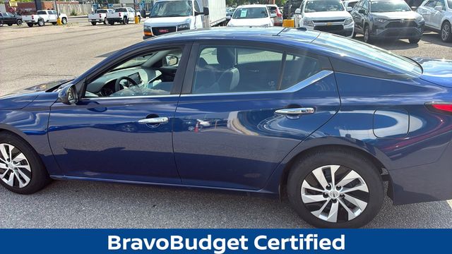 Deep Blue Pearl 2020 Nissan Altima 2.5 S FWD Sedan Front-Wheel Drive Continuously Variable Transmission