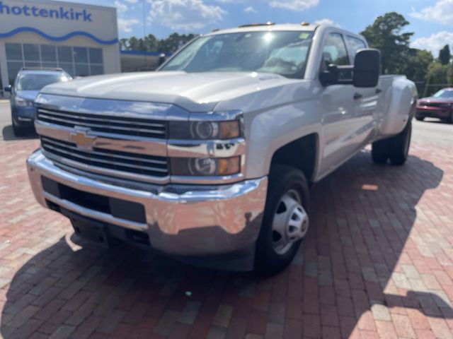 Silver Ice Metallic 2015 Chevrolet Silverado 3500HD Pickup Truck 4X2 6-Speed Automatic