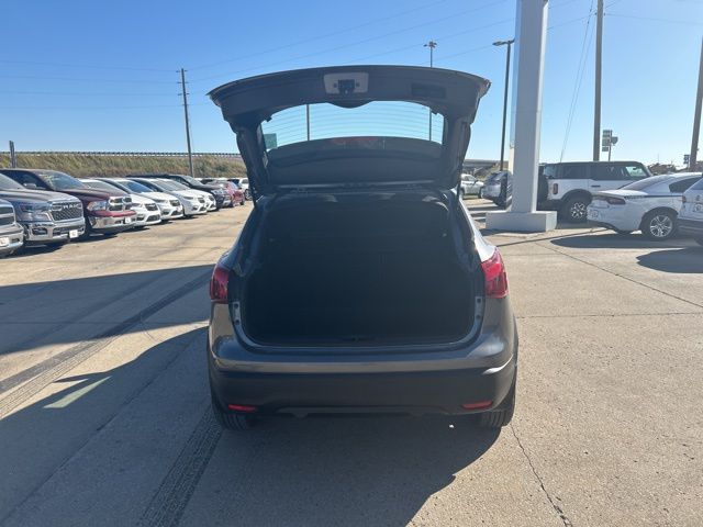 2018 Nissan Rogue Sport S 9