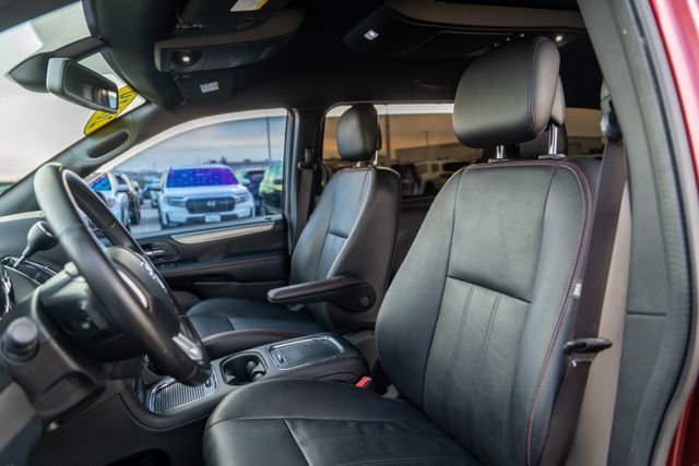 2019 Dodge Grand Caravan GT 15