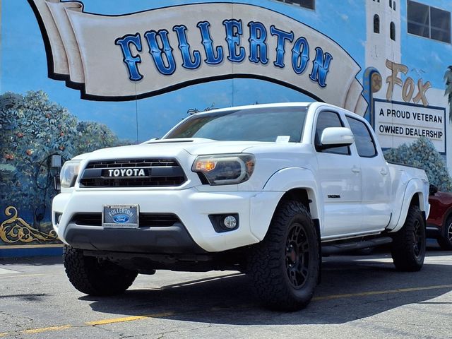 Super White 2015 Toyota Tacoma Double Cab V6 4WD Pickup Truck Four-Wheel Drive 5-Speed Automatic