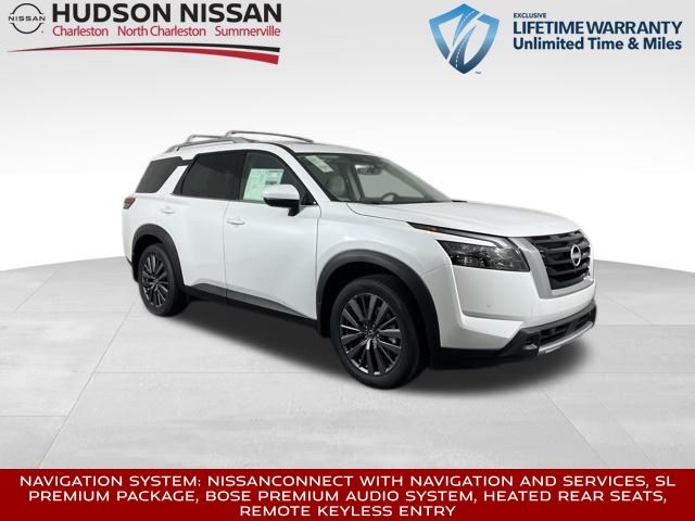 2025 Nissan Pathfinder SL 1