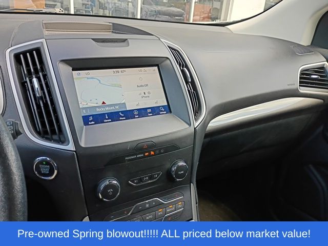 Used 2020 White Ford SEL image 9