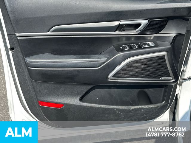 Used 2020 White Kia S image 11