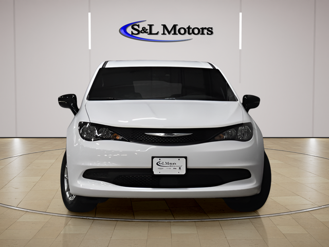 View vehicle photo 5