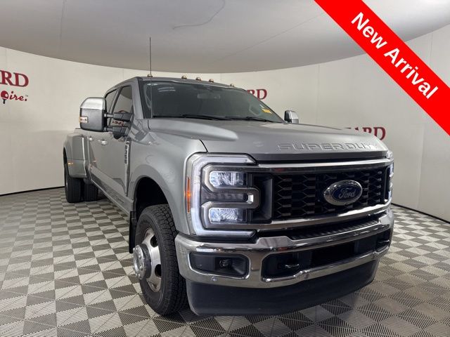 2024 Iconic Silver Metallic Ford Super Duty F-350 DRW Lariat Truck