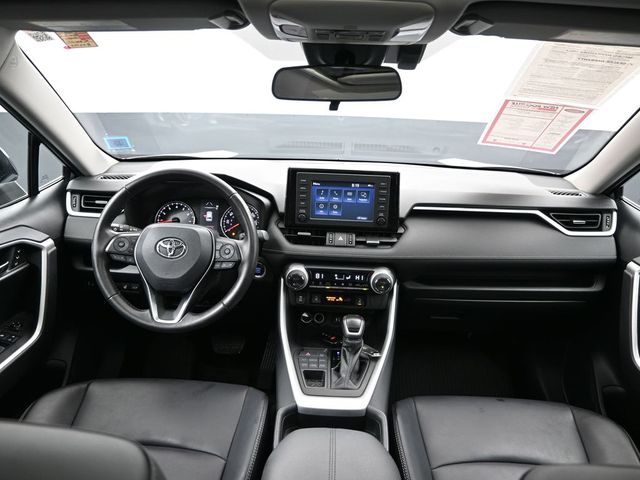 2019 Toyota RAV4 XLE Premium 31