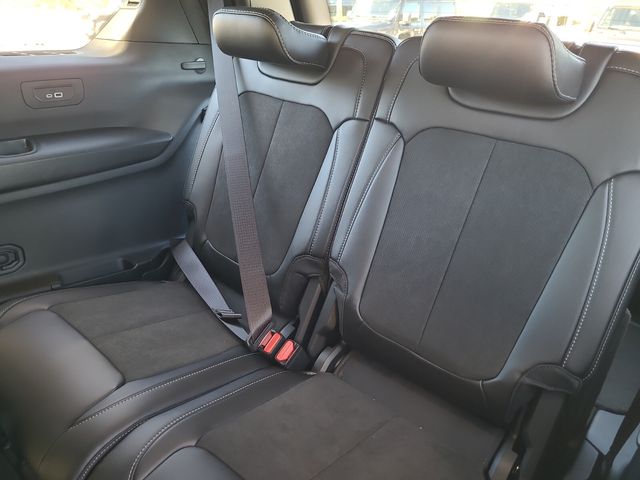 New 2025 White Jeep Altitude X image 27