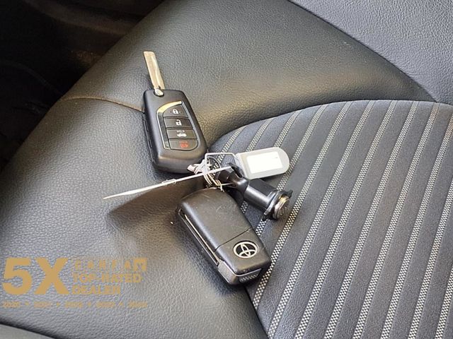 2024 Toyota Camry SE photo