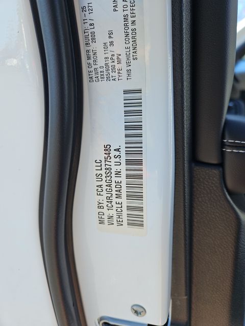 New 2025 White Jeep Altitude X image 28