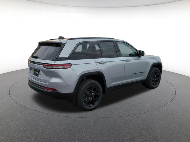 new 2026 Jeep Grand Cherokee car, priced at $41,780