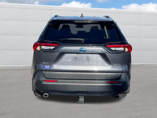 2021 Toyota RAV4 Hybrid XLE 4