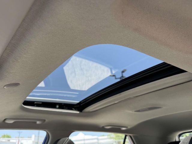 Used 2024 Blue Hyundai SEL image 4