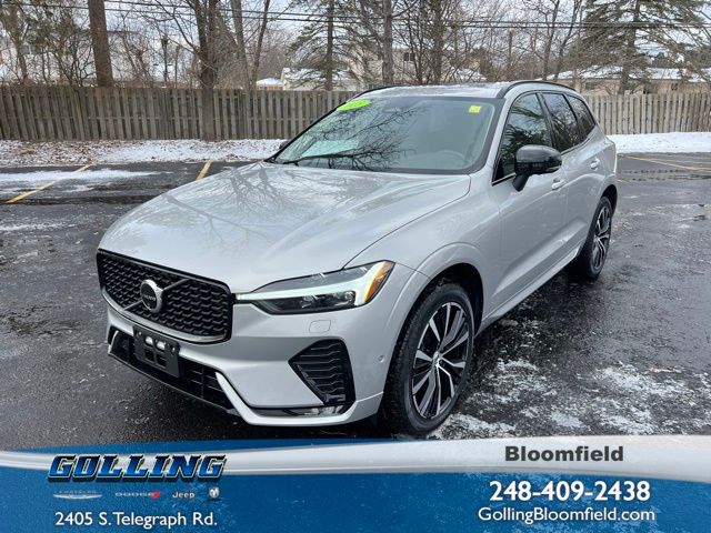 2025 Volvo XC60 B5 Plus Dark Theme AWD