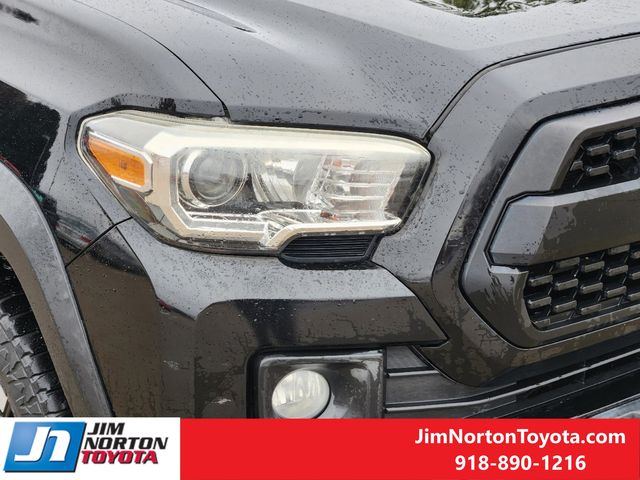 2018 Toyota Tacoma TRD Off-Road 10