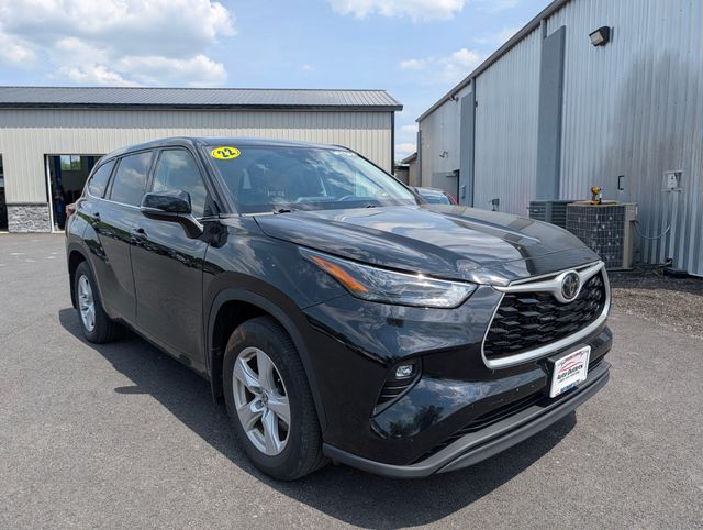 Midnight Black Metallic 2022 Toyota Highlander SUV / Crossover All-Wheel Drive 8-Speed Automatic