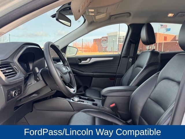 2025 Ford Escape Platinum