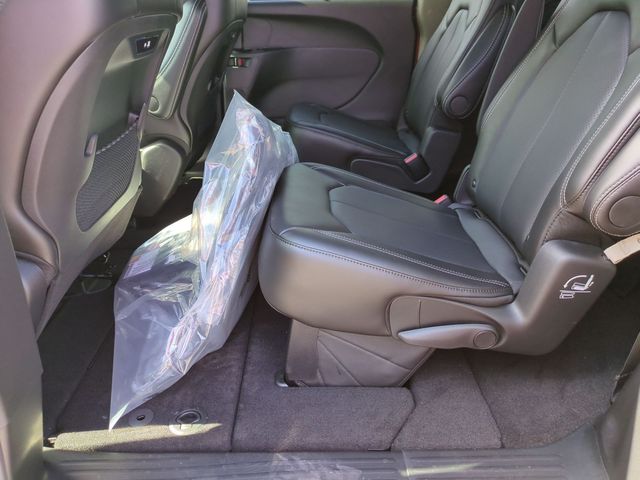new 2027 Chrysler Pacifica car