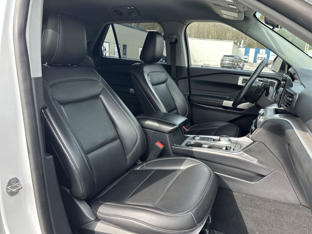 Used 2020 White Ford XLT image 28