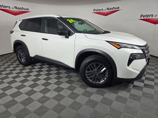 Glacier White 2024 Nissan Rogue S AWD SUV / Crossover All-Wheel Drive Continuously Variable Transmission