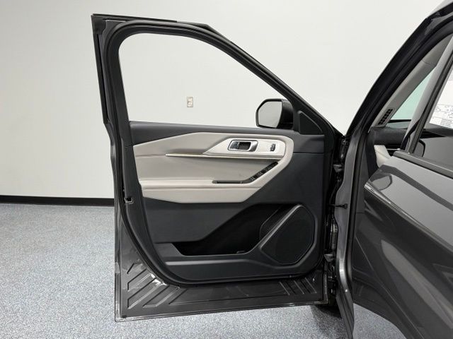 New 2026 Gray Ford Active image 9