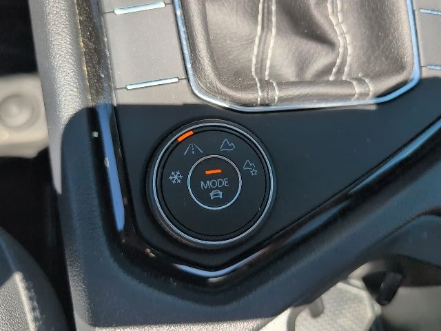 2023 Volkswagen Taos 1.5T SE Gray at Sutliff Volkswagen