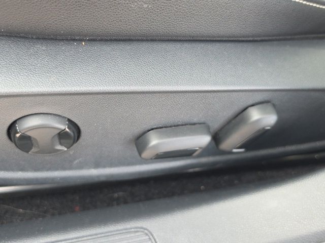 Used 2025 Volkswagen Jetta Sedan
