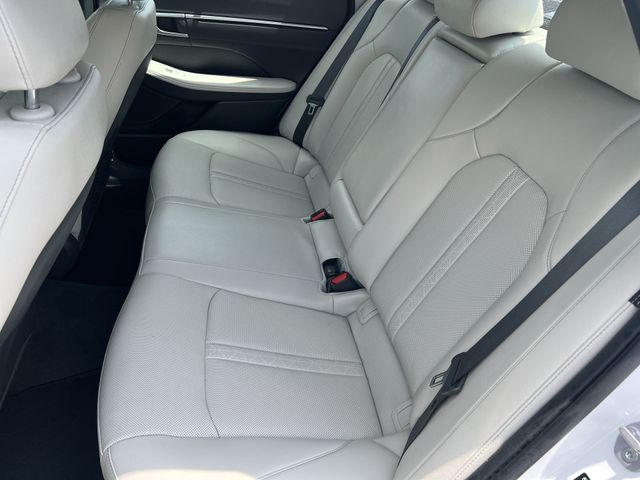 Used 2023 White Hyundai Limited image 40