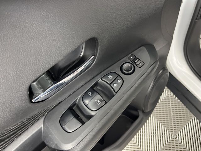 2023 Aspen White Tricoat Nissan Kicks SV FWD SUV