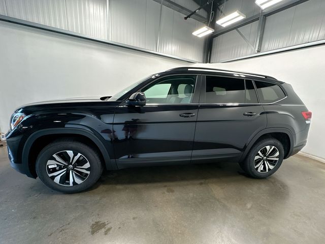 2026 Volkswagen Atlas 2.0T SE Black at South Hills CDJR