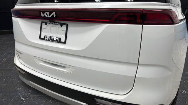Used 2024 White Kia LX image 37
