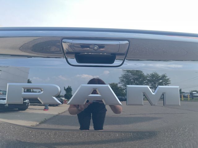 2026 Ram 1500 Laramie - Diamond Black Crystal Pearlcoat exterior view 8