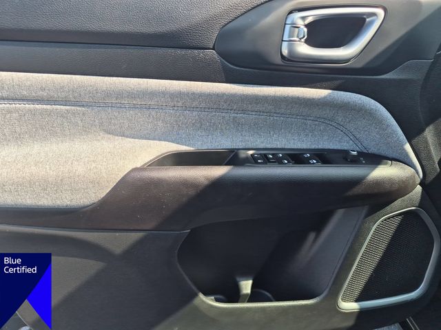 Used 2023 Gray Jeep Latitude image 12